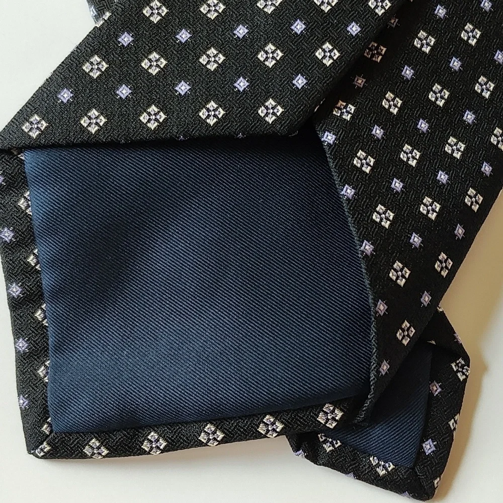 Black and purple patterned Italian silk tie